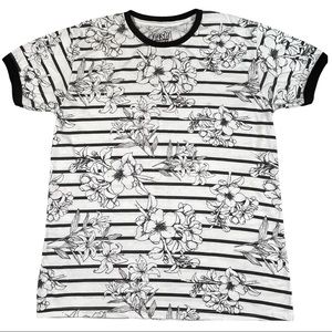 Fresh Laundry size large black & white striped floral design, short sleeve shirt